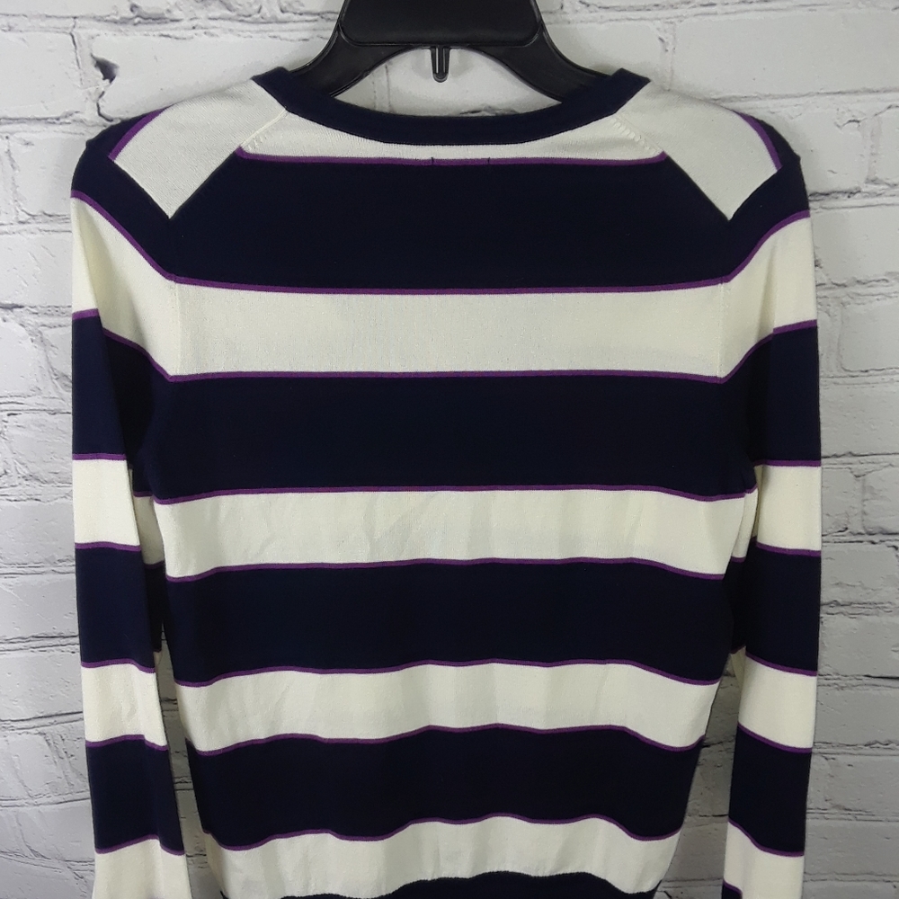 Sweater - Picture 2 of 8